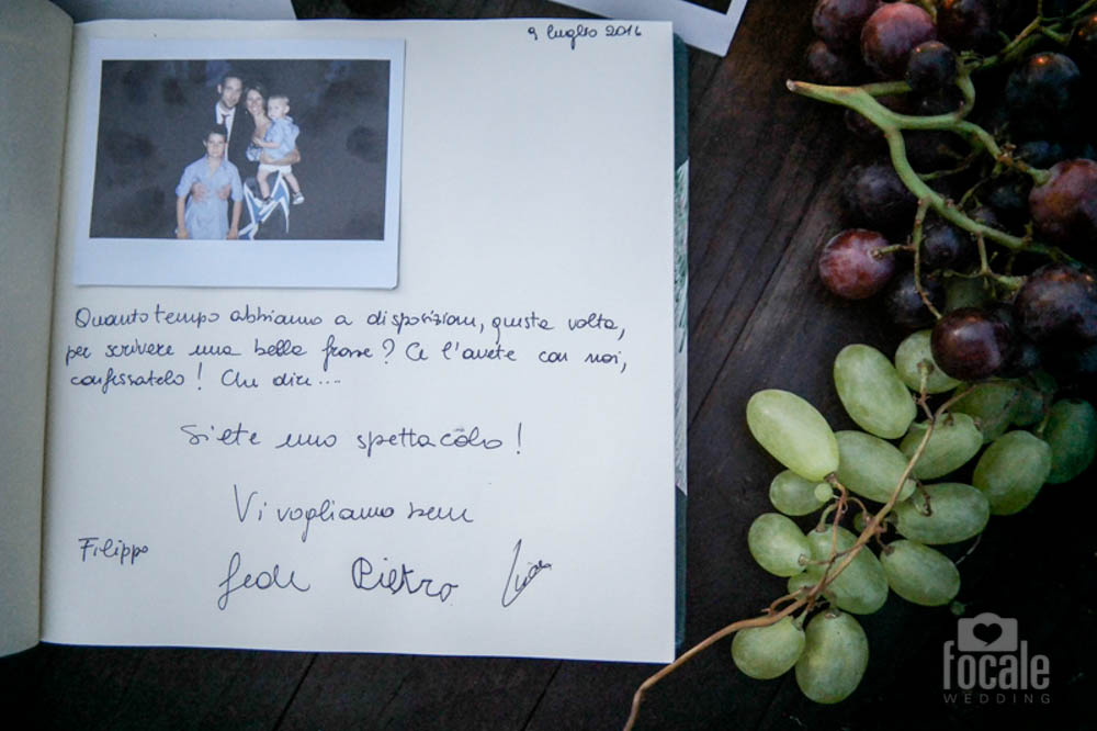 Polaroid-Guestbook-Photobooth-focalewedding-Consolini-Rome-Italy_03